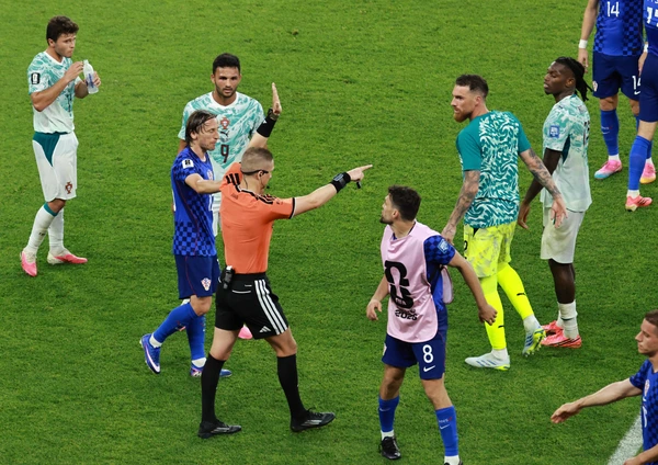 (260703) -- TORONTO, July 3, 2026 -- Referee Espen Eskas gestures that Croatia s second goal is disallowed before the end of the round of 32 match between Portugal and Croatia at the 2026 FIFA Worl...