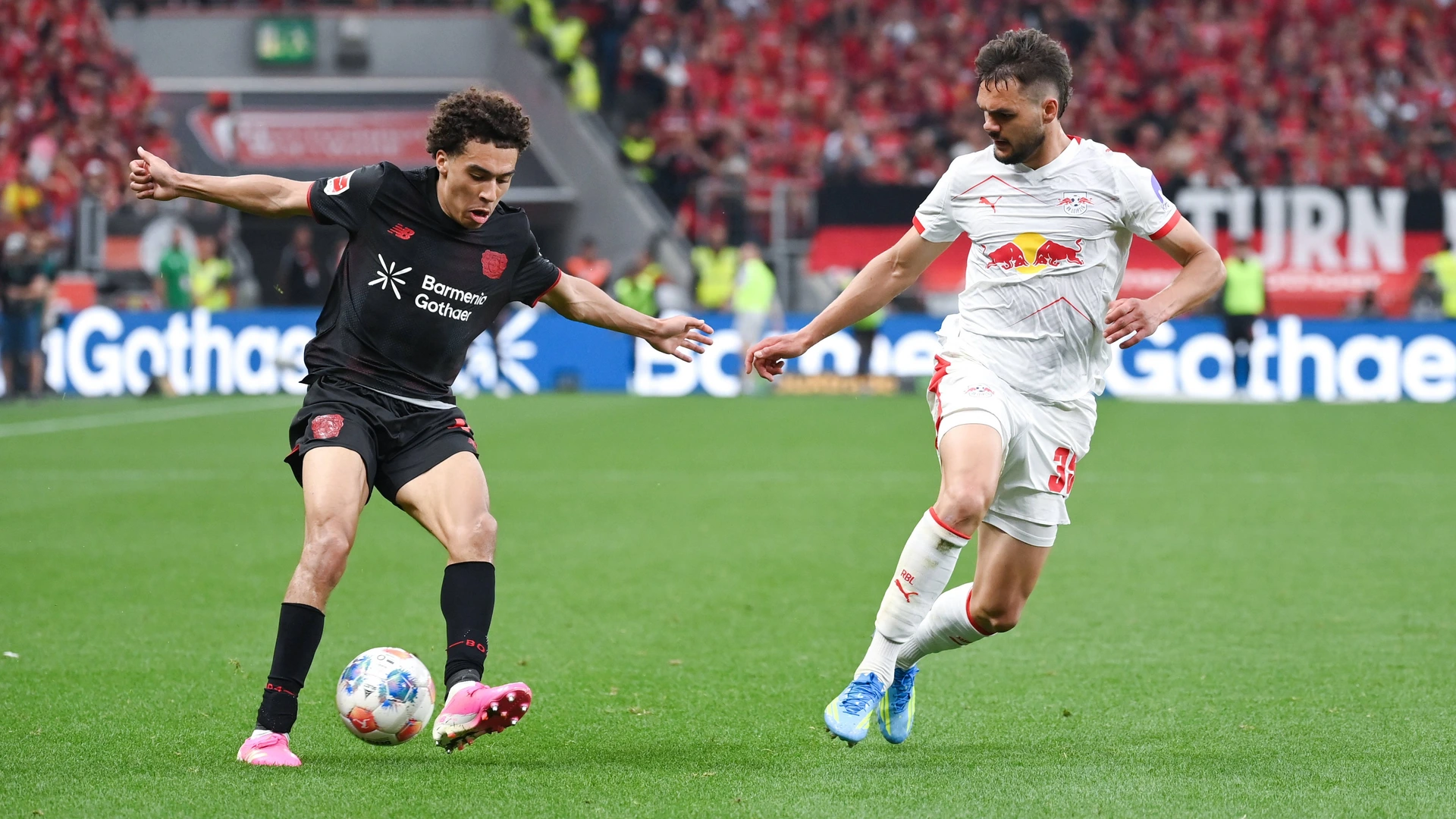 Montrell Culbreath Bayer 04 Leverkusen , Max Finkgräfe RB Leipzig 02 05 2026, Bundesliga, Saison 2025 2026, Bayer 04 Leverkusen RB Leipzig 4 1