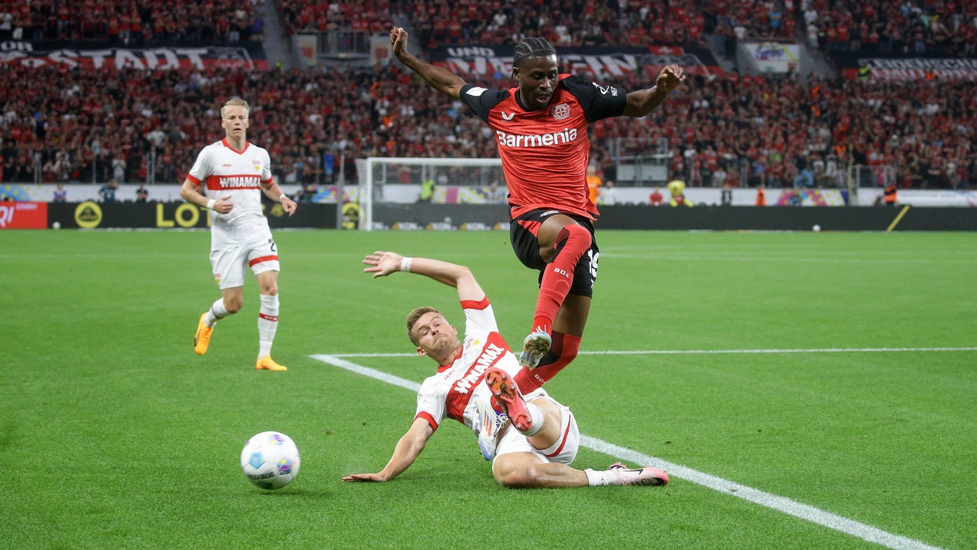 Bayer Leverkusen vs. VfB Stuttgart : Nathan Tella Bayer / Maximilian Mittelstädt VfB