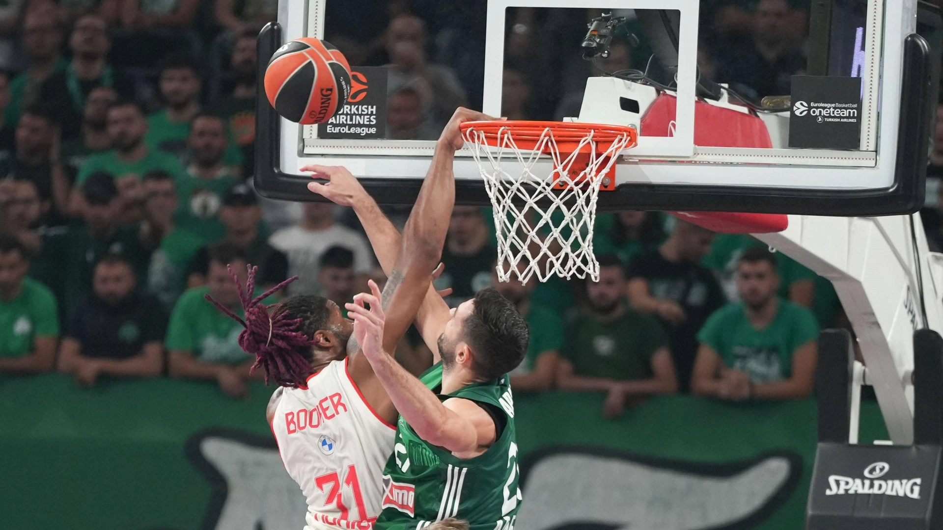 Panathinaikos Athens v FC Bayern Munich - Turkish Airlines EuroLeague During the Euroleague basketball match between Panathinaikos AKTOR Athens and FC Bayern Munich at OAKA Olympic Indoor Hall in Athens, Greece, on October 10, 2024. Athens Greece