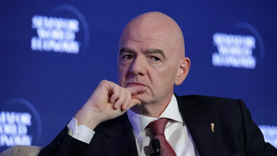 Президентът на ФИФА поздрави реферите на световното