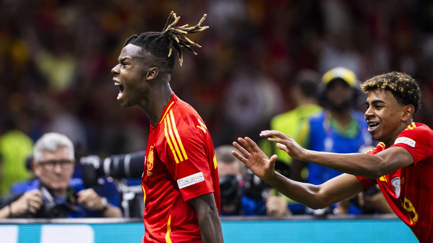 Nico Williams of spain celebrates scoring the 1:0 goal with Lamine Yamal of spain during the final match at the UEFA EURO, 2024 Spain vs. England