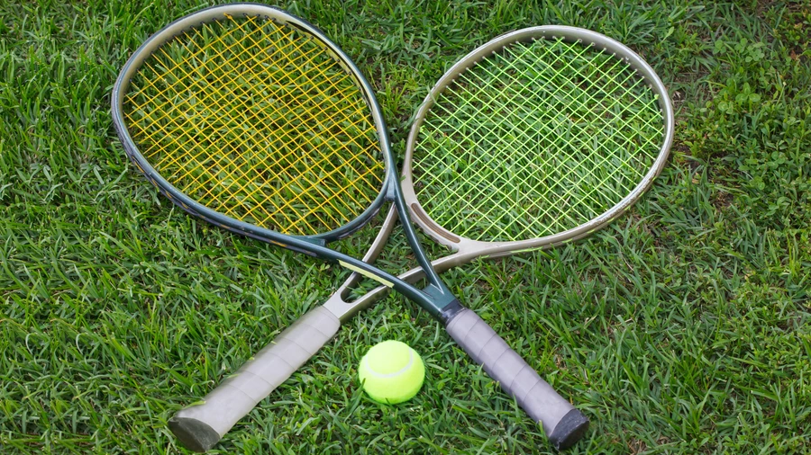 TENNIS: L'impatto delle nuove racchette sull'erba di Wimbledon