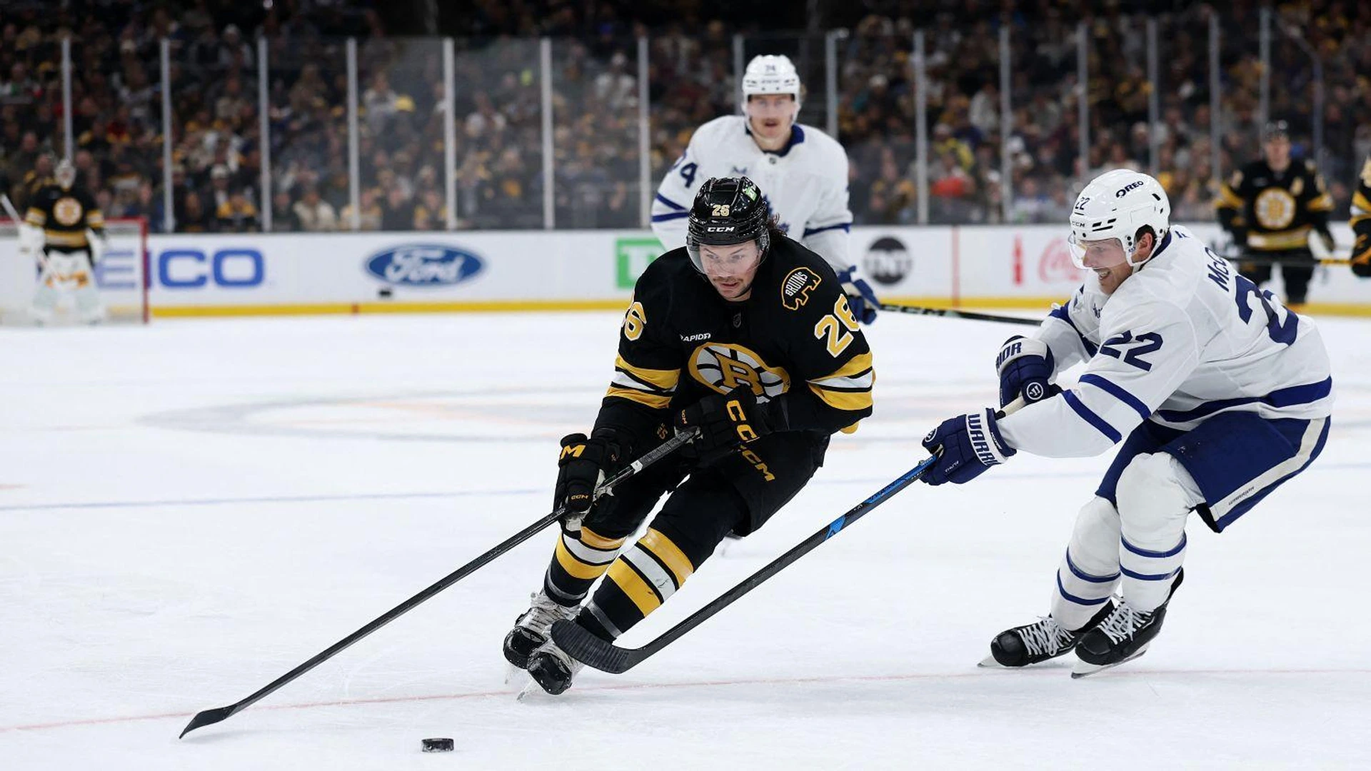 Бостън Брюнс Торонто Мейпъл лийфс НХЛ NHL хокей на лед уинбет
