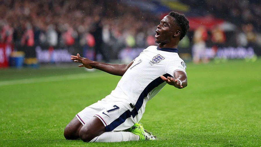 Eze Out of the England Squad Due to Injury