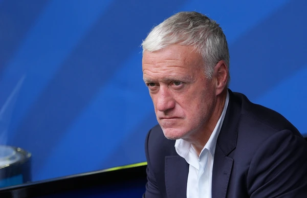 (260719) -- MIAMI, July 19, 2026 -- Didier Deschamps (L), head coach of France, is pictured before the bronze final match between France and England at the 2026 FIFA World Cup, WM, Weltmeisterschaf...