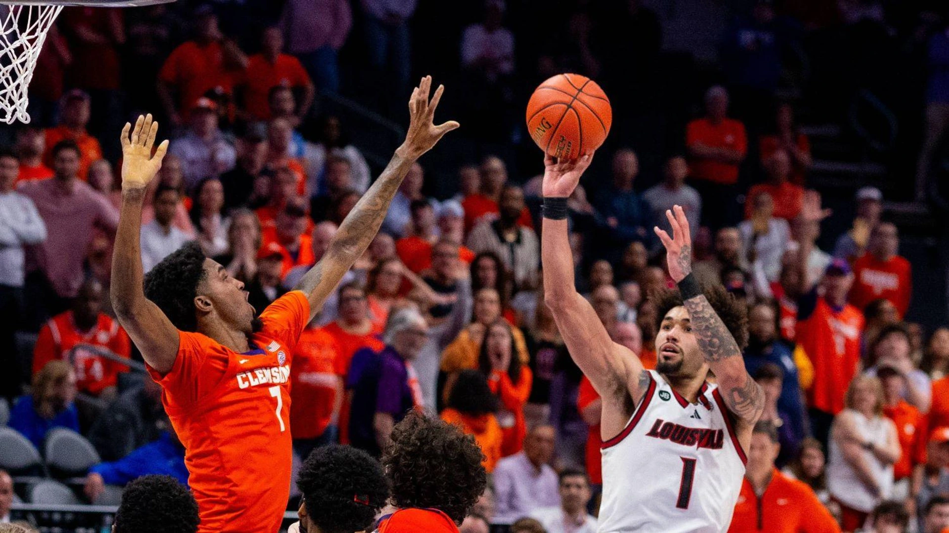 🏀 NCAA: Луивил ще се завърнат с победа след пет години отсъствие