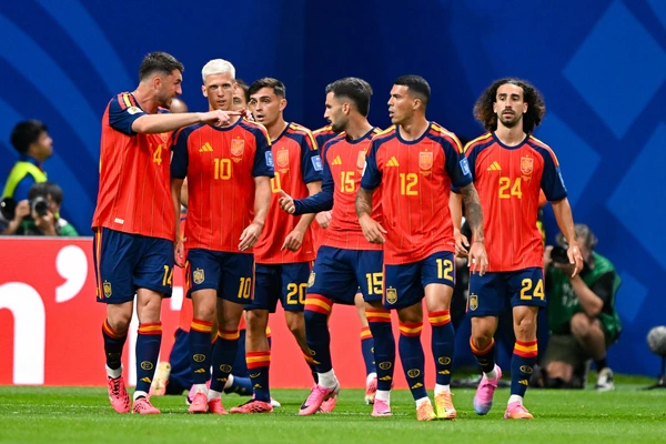 ATLANTA, GA - JUNE 21: The Spain players react after a first-half goal during the FIFA World Cup, WM, Weltmeisterschaft, Fussball 2026 Group H match between Spain and Saudi Arabia on June 21st, 202...