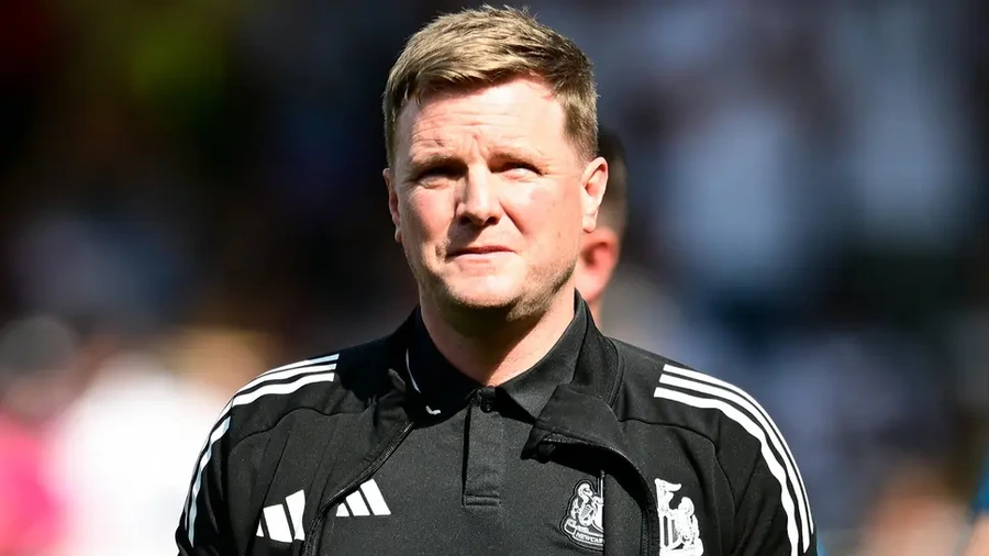 Еди Хау напуска Нюкасъл, Матиас Ясле е фаворит за наследник