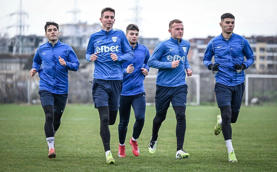 ФИФА вдигна забраната на Спартак (Варна)