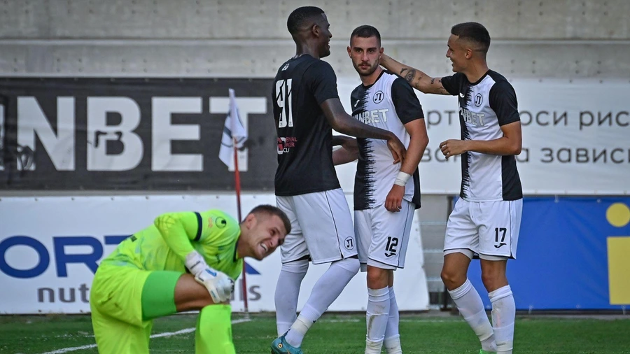 🇧🇬 ПЪРВА ЛИГА: Локо Пловдив ще се вдигнат срещу Берое