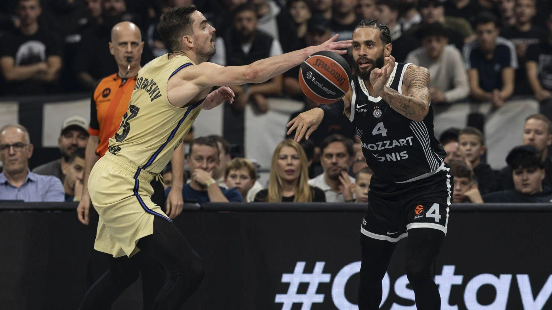 🏀ЕВРОЛИГА: Лесна победа за Барселона у дома
