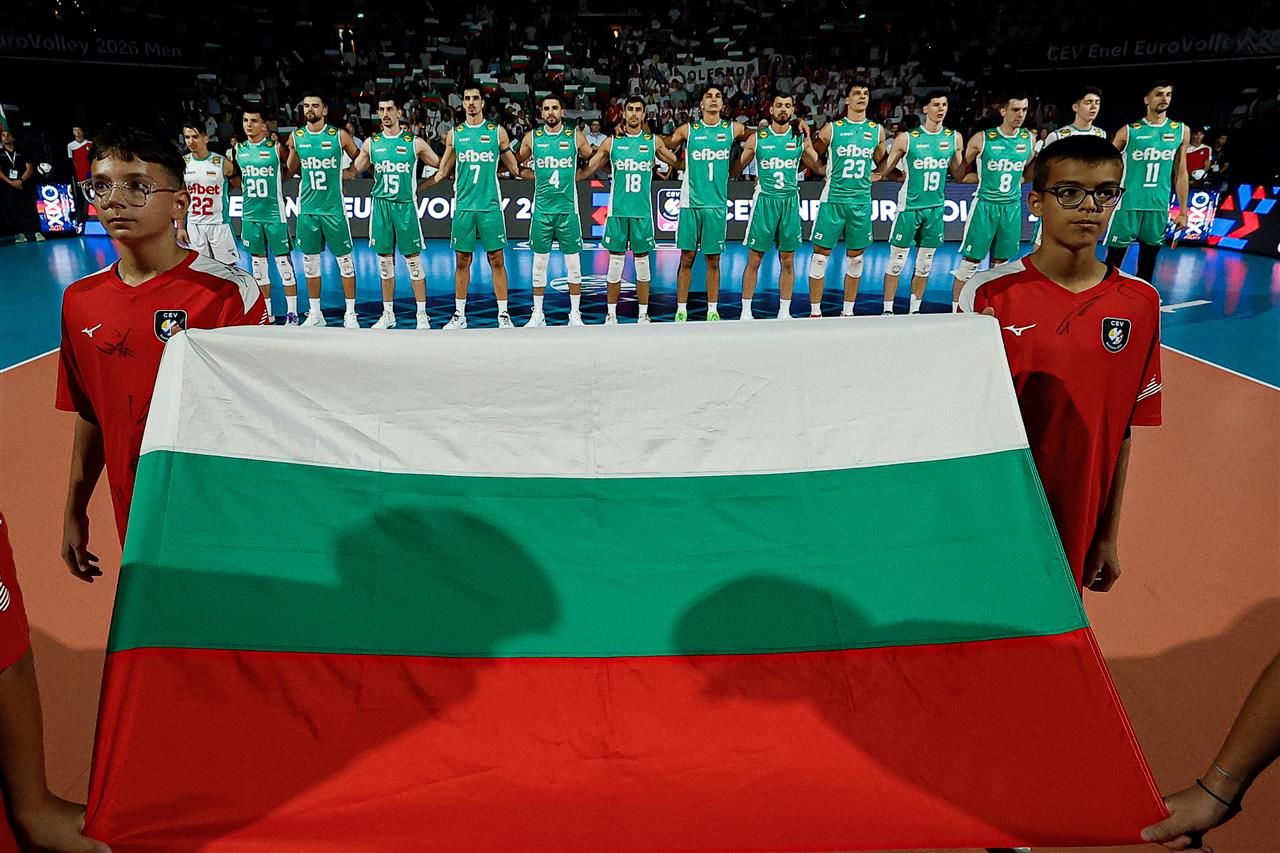 България победи шампиона Полша в 5-геймова драма, ще играе срещу Германия на 1/8-финалите
