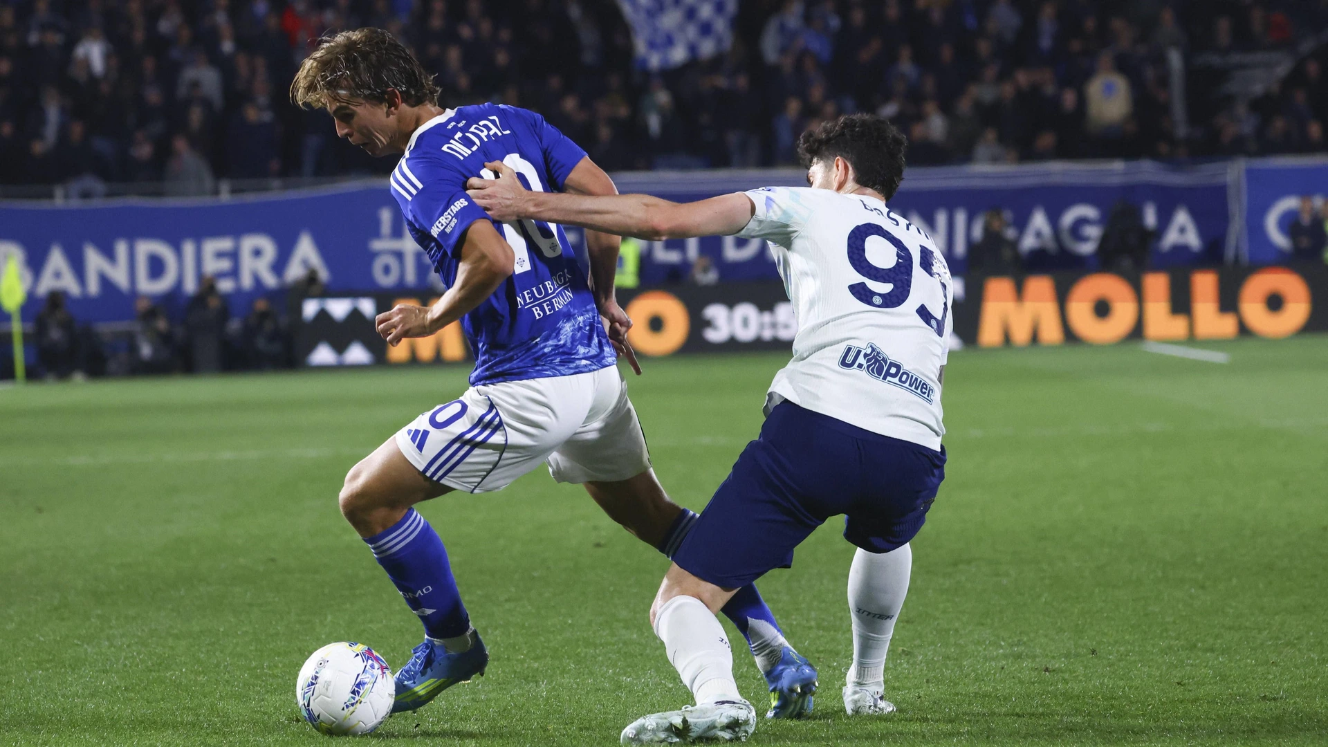 Como 1907 v FC Internazionale - Serie A Nico Paz and Alessandro Bastoni in action during the Serie A match between Como 1907 and FC Internazionale at Giuseppe Sinigaglia Stadium in Como, Italy, on April 12, 2026.