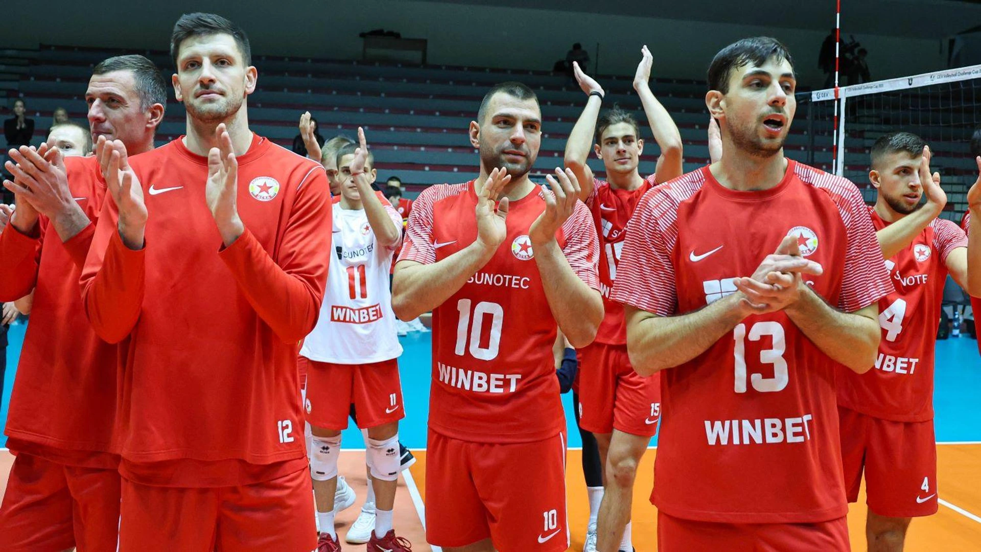 🏐 СУПЕРВОЛЕЙ: Победа за ЦСКА срещу Черно море