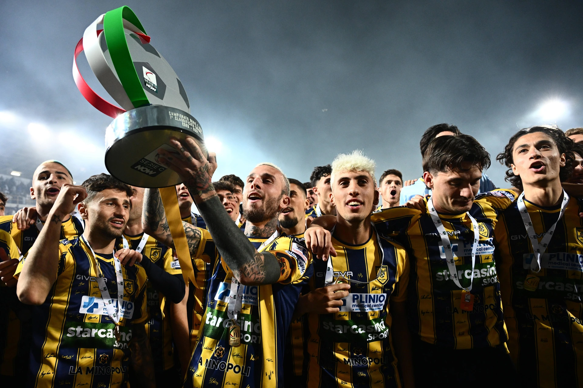 La Juve Stabia ha centrato la promozione in Serie B con 3 giornate d'anticipo. Ecco com’è andata