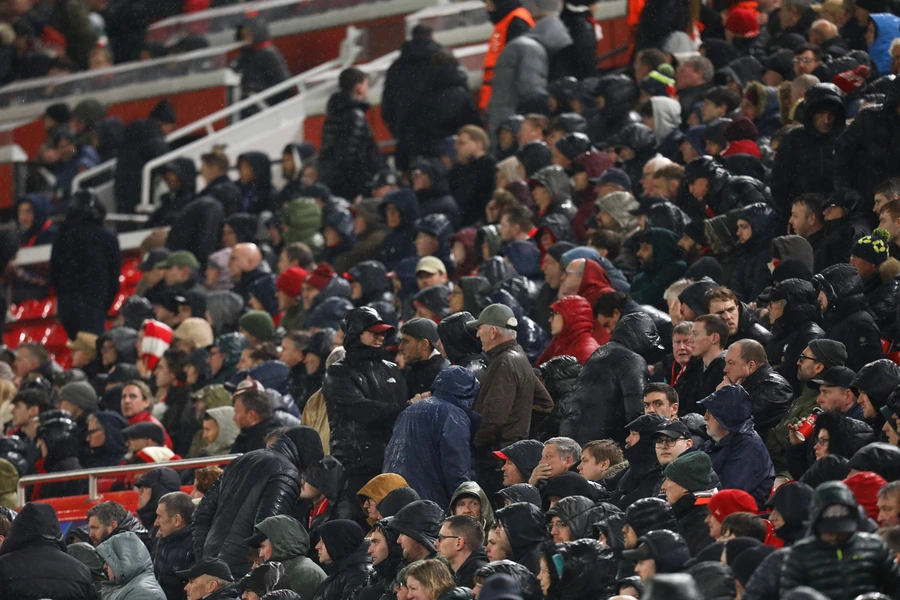 Liverpool Host Atletico Madrid under the Anfield lights