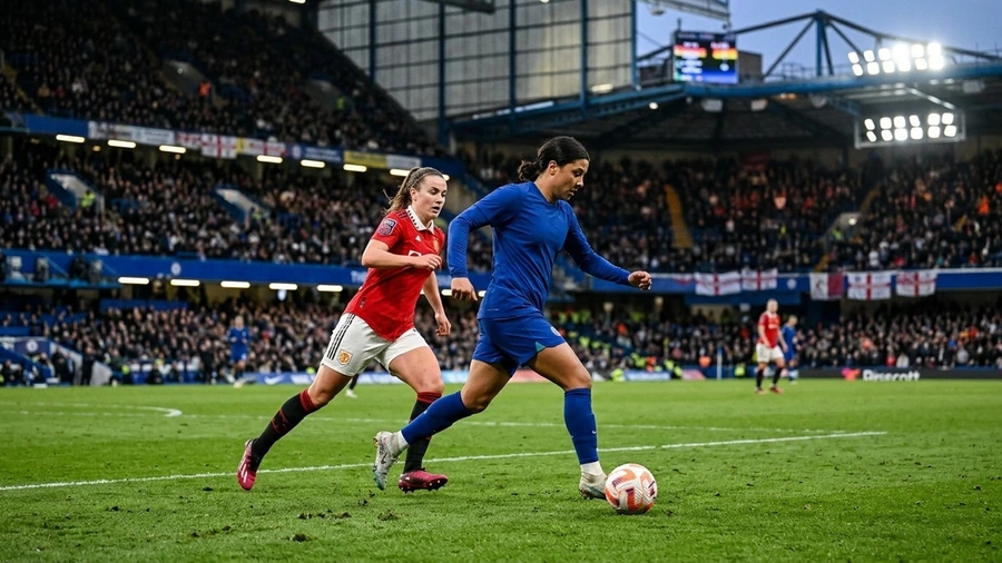 Сам Кер донесе победно сбогуване на Челси срещу Манчестър Юнайтед